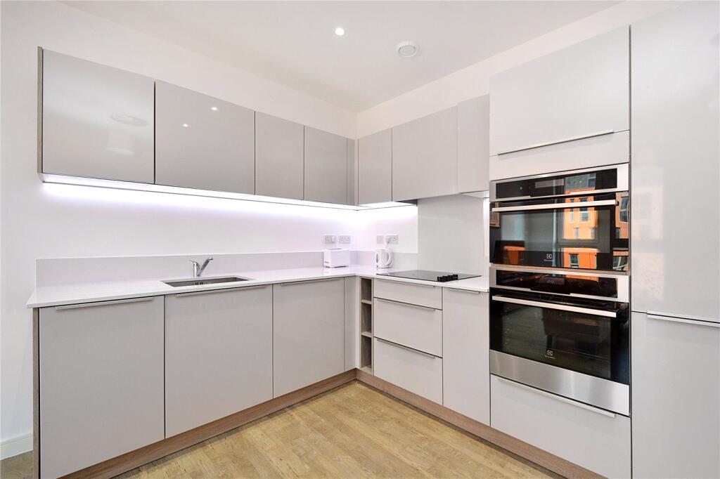 1 bed 1st Floor Flat for rent in Greenwich. From Chestertons Estate Agents , Canary Wharf & Docklands Lettings