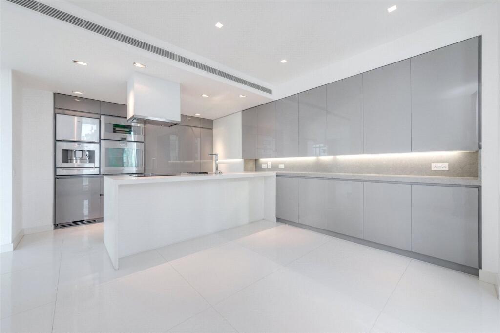 2 bed 1st Floor Flat for rent in Poplar. From Chestertons Estate Agents , Canary Wharf & Docklands Lettings