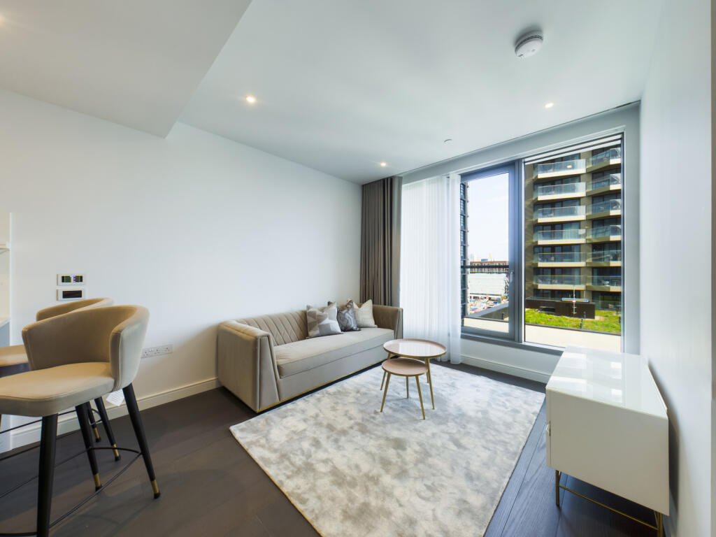 1 bed 1st Floor Flat for rent in Poplar. From Chestertons Estate Agents , Canary Wharf & Docklands Lettings