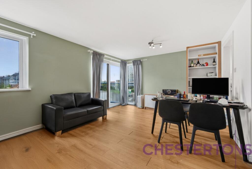 2 bed 1st Floor Flat for rent in Poplar. From Chestertons Estate Agents , Canary Wharf & Docklands Lettings 2 bed 1st Floor Flat for rent in Poplar. From Chestertons Estate Agents , Canary Wharf & Docklands Lettings