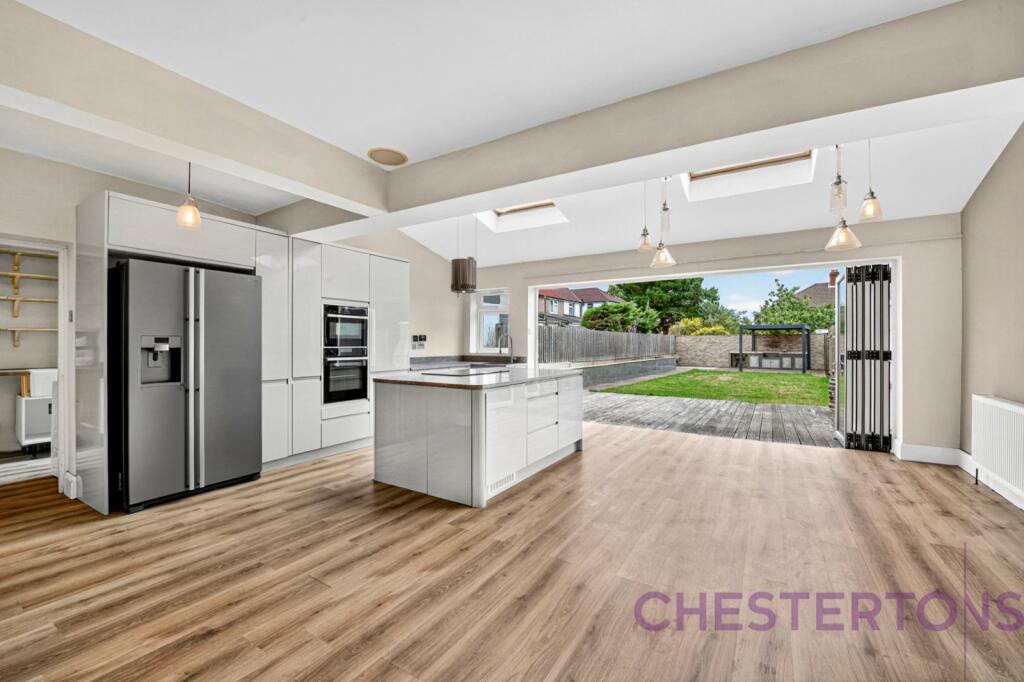 5 bed Detached for rent in Woolwich. From Chestertons Estate Agents , Canary Wharf & Docklands Lettings