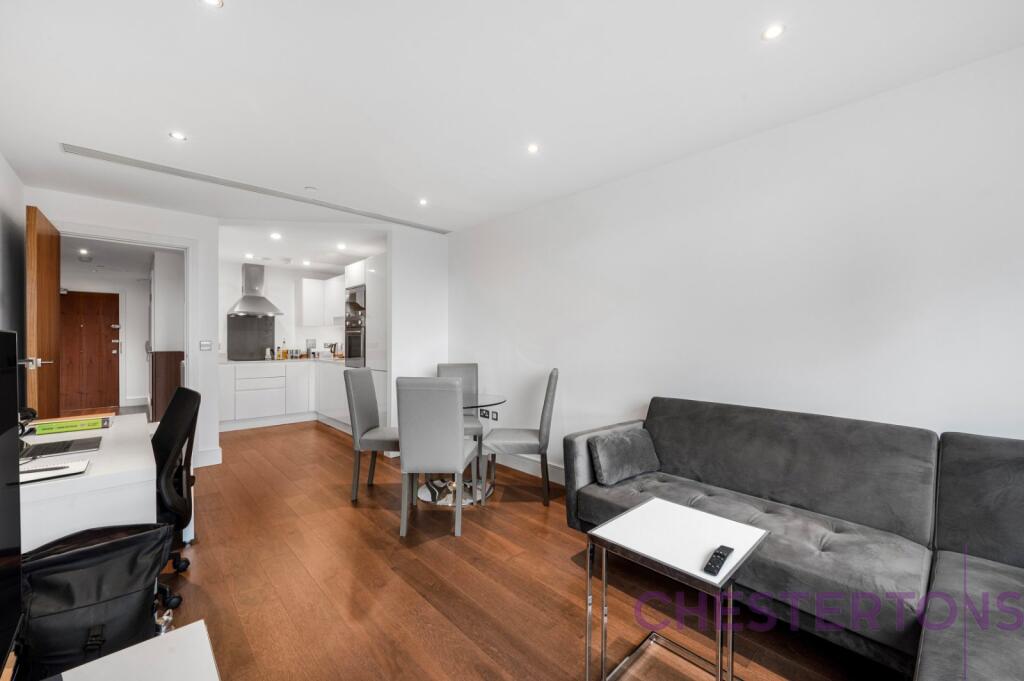 1 bed 1st Floor Flat for rent in Poplar. From Chestertons Estate Agents , Canary Wharf & Docklands Lettings 1 bed 1st Floor Flat for rent in Poplar. From Chestertons Estate Agents , Canary Wharf & Docklands Lettings