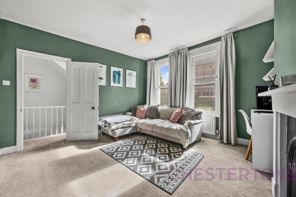 1 bed 1st Floor Flat for rent in Greenwich. From Chestertons Estate Agents , Canary Wharf & Docklands Lettings