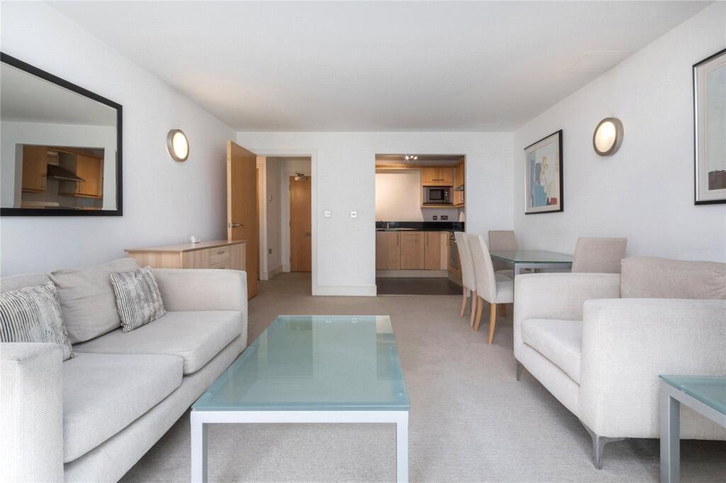 1 bed 1st Floor Flat for rent in Poplar. From Chestertons Estate Agents , Canary Wharf & Docklands Lettings