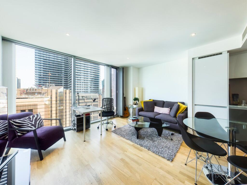 1 bed 1st Floor Flat for rent in Poplar. From Chestertons Estate Agents , Canary Wharf & Docklands Lettings