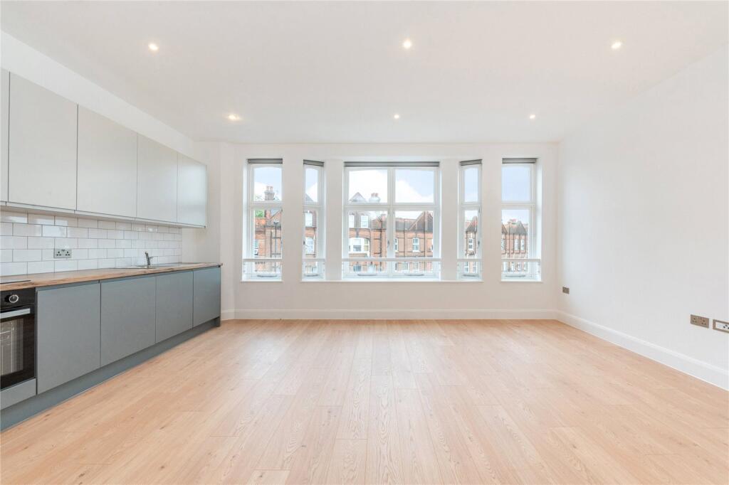 2 bed 1st Floor Flat for rent in Lewisham. From Chestertons Estate Agents , Canary Wharf & Docklands Lettings 2 bed 1st Floor Flat for rent in Lewisham. From Chestertons Estate Agents , Canary Wharf & Docklands Lettings