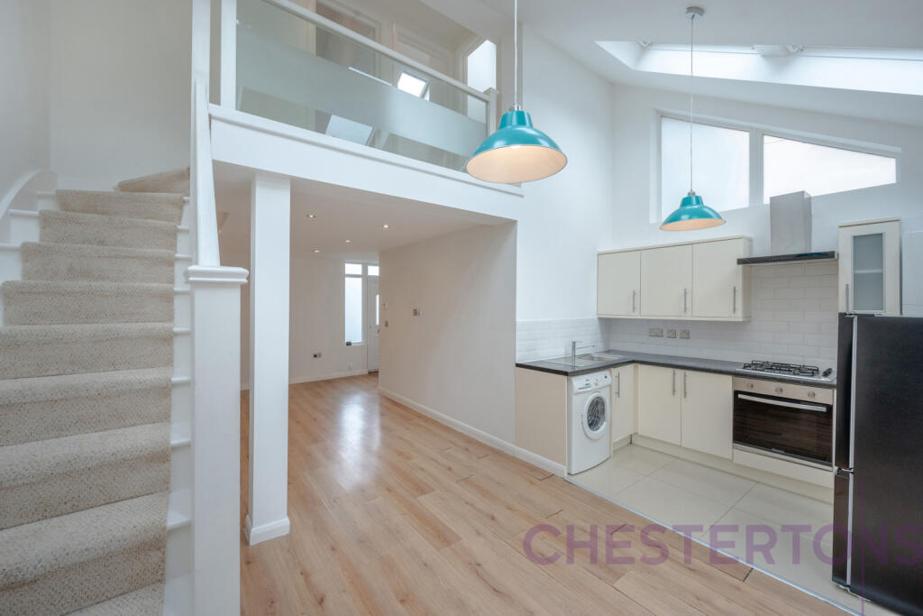 2 bed Semi Detached for rent in Lewisham. From Chestertons Estate Agents , Canary Wharf & Docklands Lettings