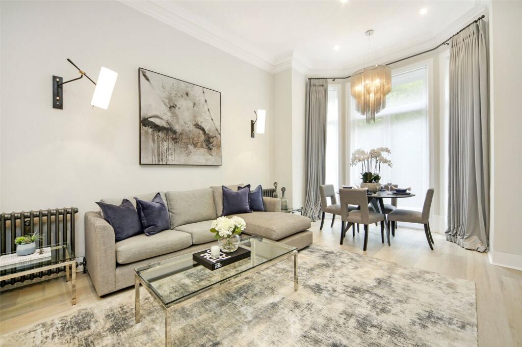 1 bed 1st Floor Flat for rent in Chelsea. From Chestertons Estate Agents - Chelsea