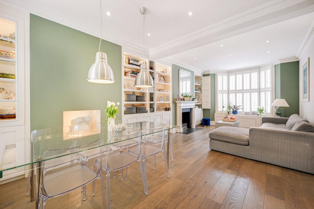 5 bed End of Terrace for rent in Chelsea. From Chestertons Estate Agents - Chelsea