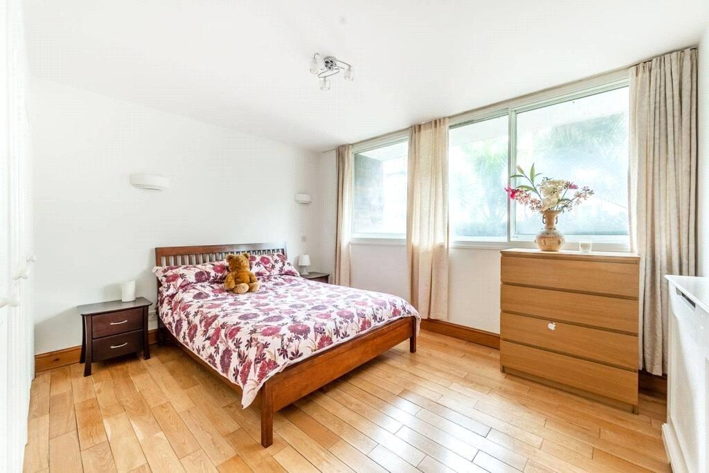 1 bed 1st Floor Flat for rent in Chelsea. From Chestertons Estate Agents - Chelsea