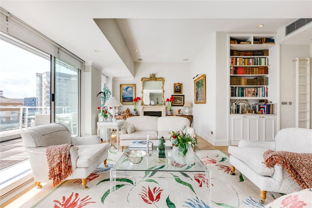 3 bed 1st Floor Flat for rent in Battersea. From Chestertons Estate Agents - Chelsea