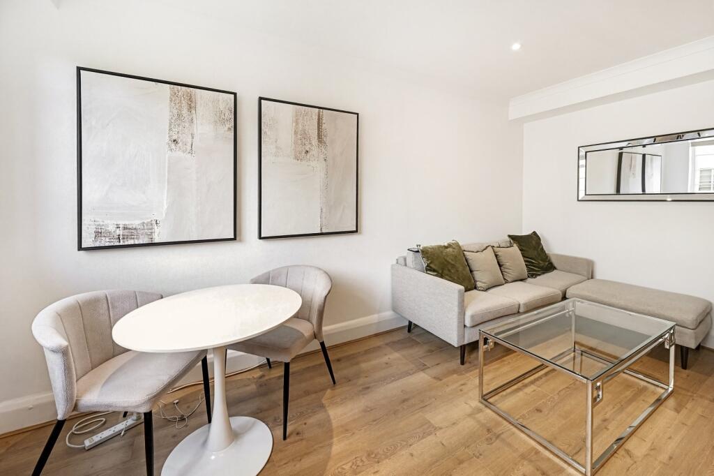 1 bed 1st Floor Flat for rent in Chelsea. From Chestertons Estate Agents - Chelsea