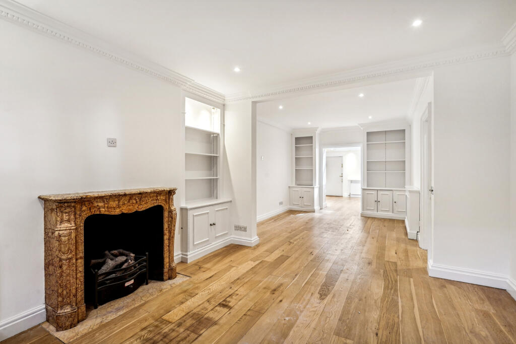 4 bed Mid Terraced House for rent in Chelsea. From Chestertons Estate Agents - Chelsea
