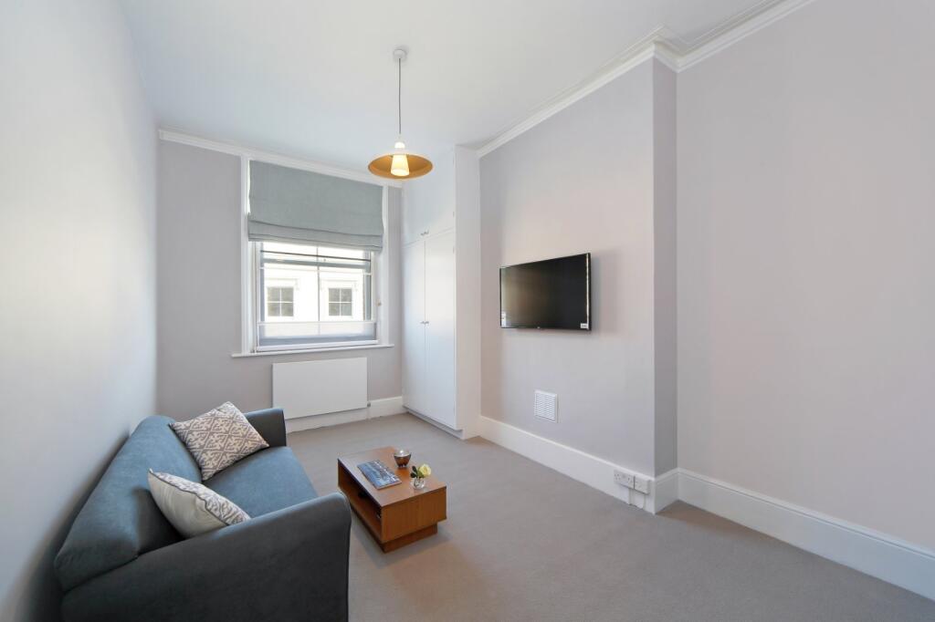 1 bed 1st Floor Flat for rent in Chelsea. From Chestertons Estate Agents - Chelsea 1 bed 1st Floor Flat for rent in Chelsea. From Chestertons Estate Agents - Chelsea