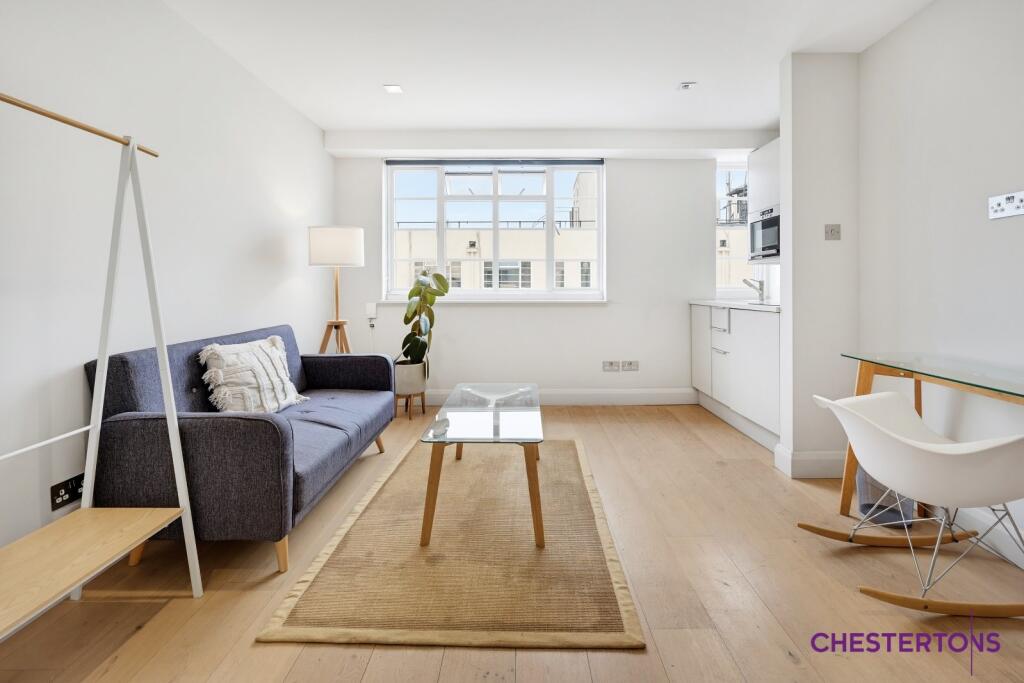 4 bed 1st Floor Flat for rent in Chelsea. From Chestertons Estate Agents - Chelsea