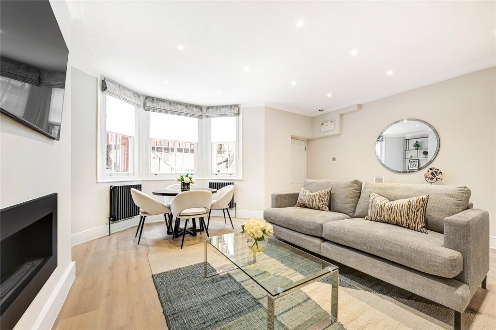 1 bed 1st Floor Flat for rent in Chelsea. From Chestertons Estate Agents - Chelsea