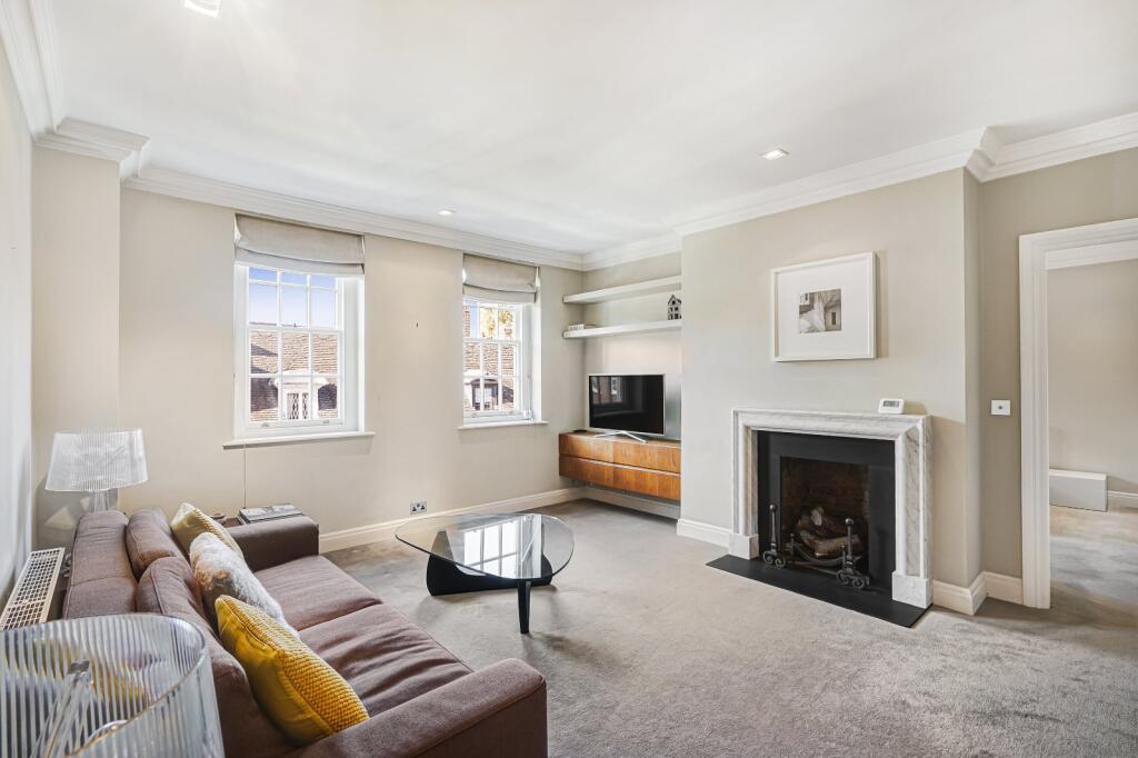 1 bed 1st Floor Flat for rent in Chelsea. From Chestertons Estate Agents - Chelsea