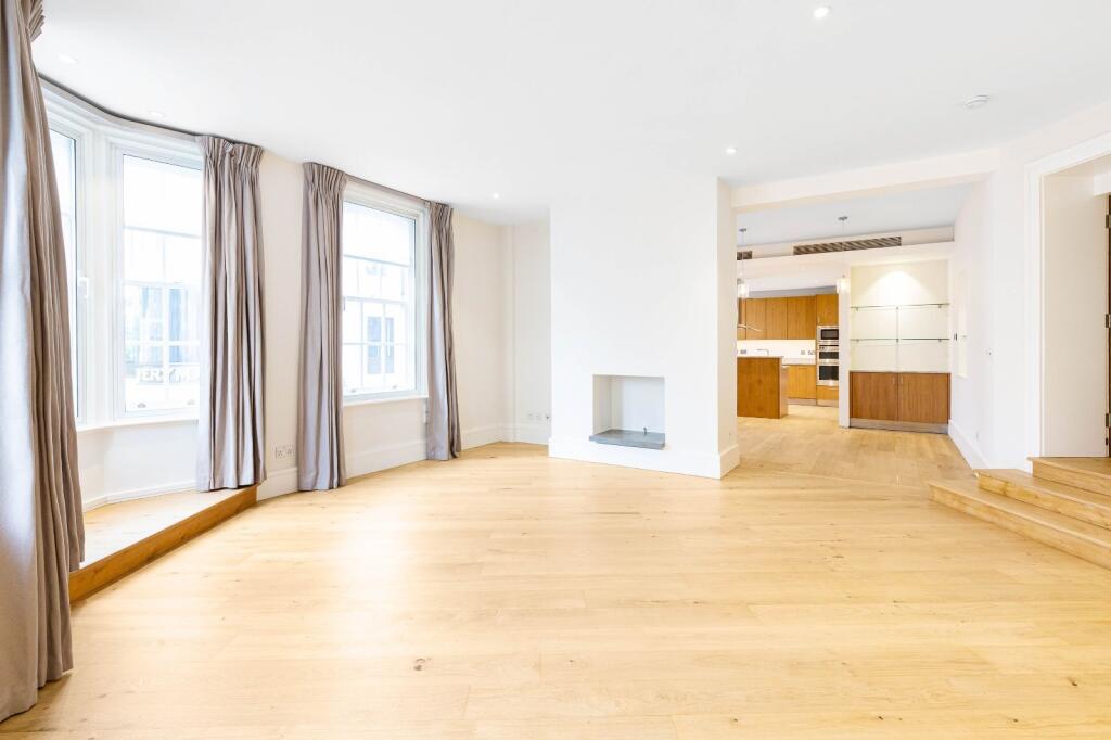 2 bed 1st Floor Flat for rent in Chelsea. From Chestertons Estate Agents - Chelsea 2 bed 1st Floor Flat for rent in Chelsea. From Chestertons Estate Agents - Chelsea