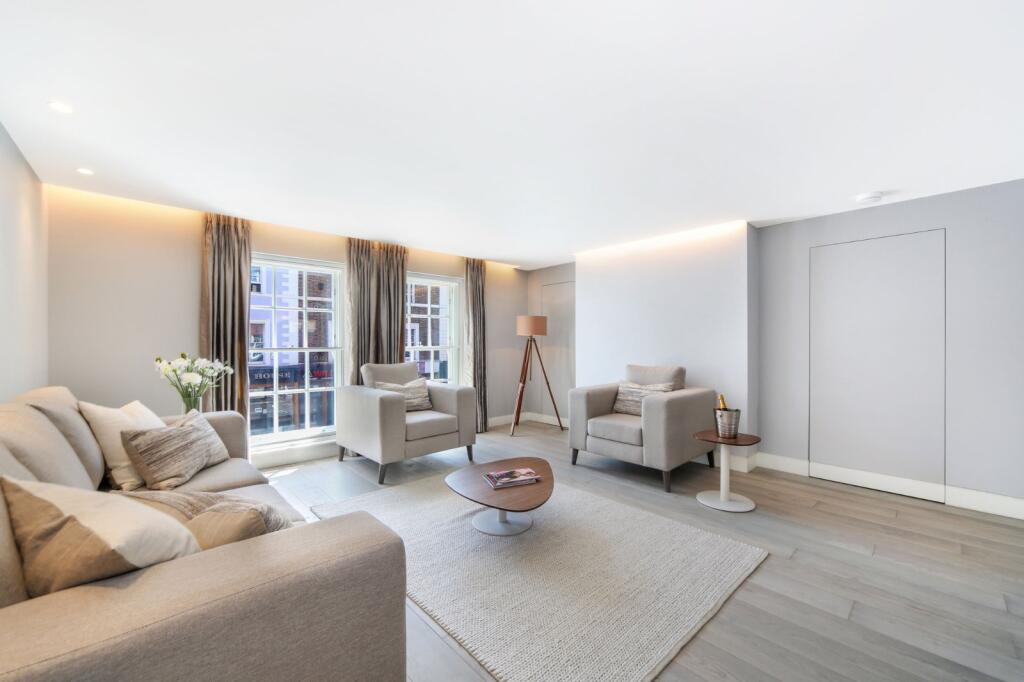 3 bed 1st Floor Flat for rent in Chelsea. From Chestertons Estate Agents - Chelsea