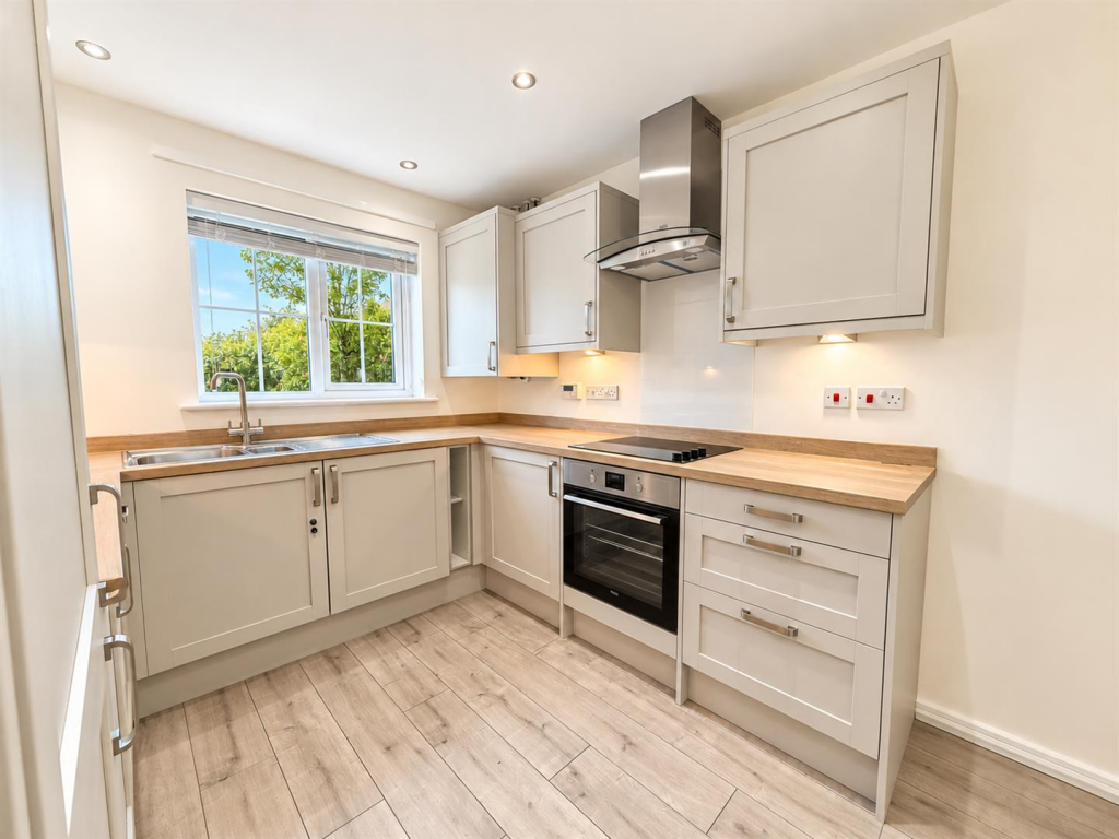 3 bed Semi Detached for rent in Ellesmere Port. From Ascend - Liverpool 3 bed Semi Detached for rent in Ellesmere Port. From Ascend - Liverpool