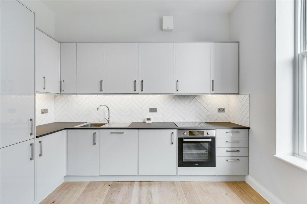 1 bed Flat for rent in Acton. From Chestertons Estate Agents - Chiswick Lettings
