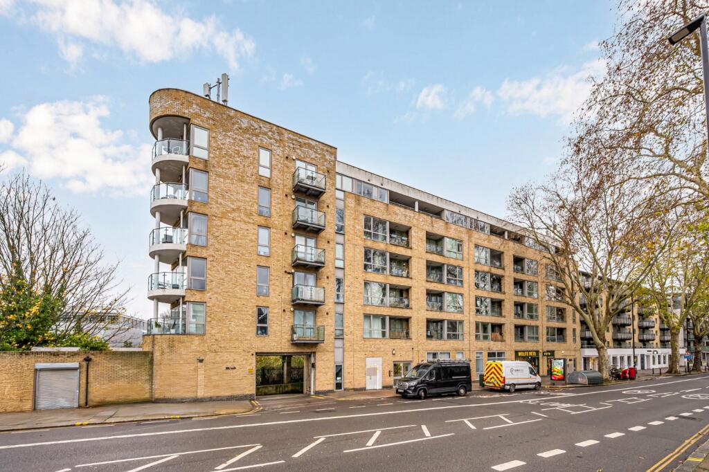 2 bed 1st Floor Flat for rent in Chiswick. From Chestertons Estate Agents - Chiswick Lettings