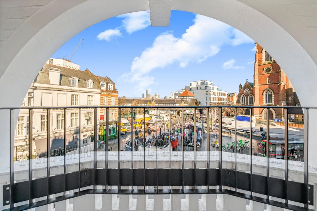 2 bed 1st Floor Flat for rent in Acton. From Chestertons Estate Agents - Chiswick Lettings