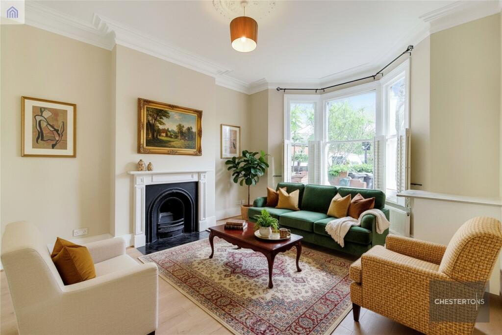 2 bed 1st Floor Flat for rent in Chiswick. From Chestertons Estate Agents - Chiswick Lettings