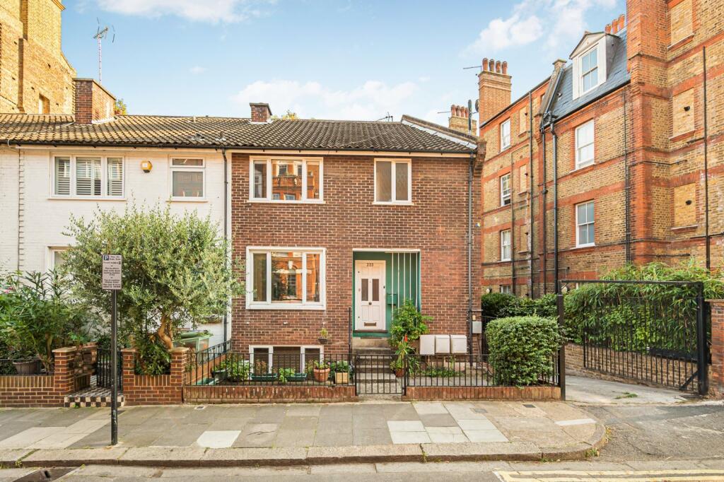 1 bed 1st Floor Flat for rent in Hammersmith. From Chestertons Estate Agents - Chiswick Lettings