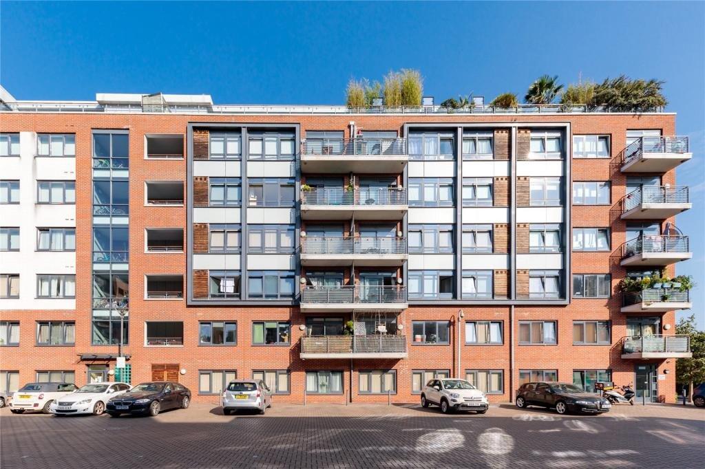 2 bed 1st Floor Flat for rent in Acton. From Chestertons Estate Agents - Chiswick Lettings 2 bed 1st Floor Flat for rent in Acton. From Chestertons Estate Agents - Chiswick Lettings