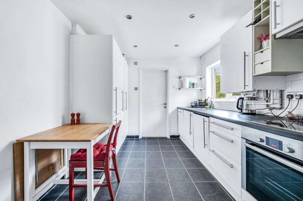 1 bed 1st Floor Flat for rent in Hammersmith. From Chestertons Estate Agents - Chiswick Lettings