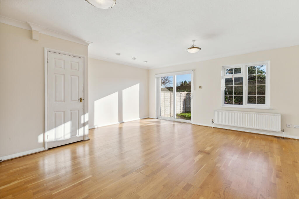 3 bed Mid Terraced House for rent in Chiswick. From Chestertons Estate Agents - Chiswick Lettings 3 bed Mid Terraced House for rent in Chiswick. From Chestertons Estate Agents - Chiswick Lettings