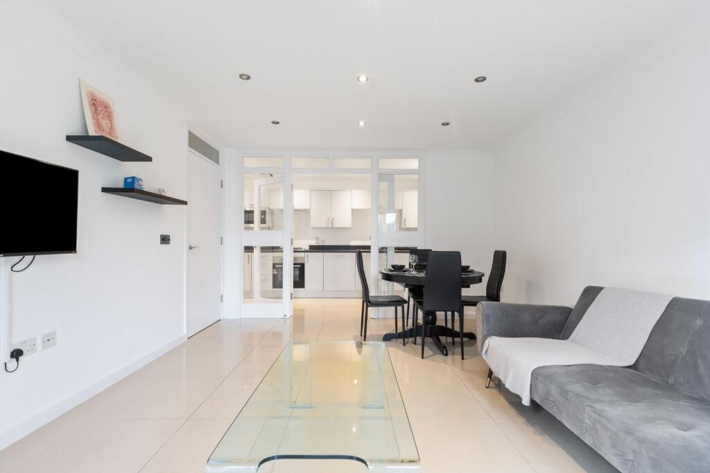2 bed 1st Floor Flat for rent in Acton. From Chestertons Estate Agents - Chiswick Lettings 2 bed 1st Floor Flat for rent in Acton. From Chestertons Estate Agents - Chiswick Lettings