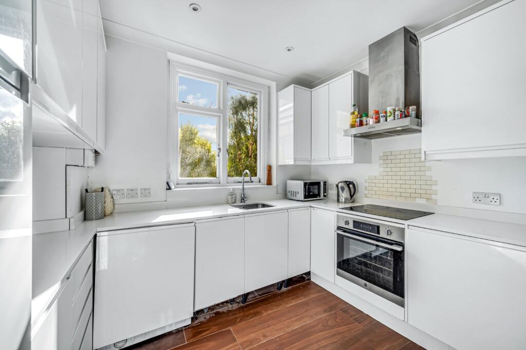 2 bed 1st Floor Flat for rent in Hammersmith. From Chestertons Estate Agents - Chiswick Lettings