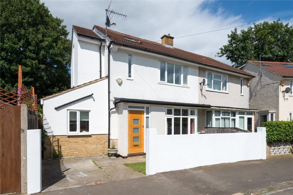 3 bed Semi Detached for rent in Chiswick. From Chestertons Estate Agents - Chiswick Lettings