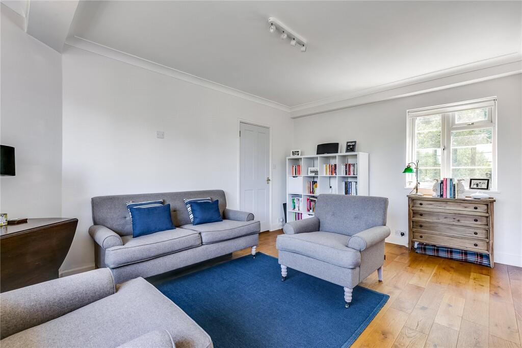 2 bed 1st Floor Flat for rent in Chiswick. From Chestertons Estate Agents - Chiswick Lettings