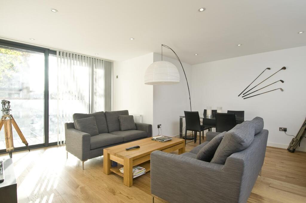 2 bed 1st Floor Flat for rent in Chiswick. From Chestertons Estate Agents - Chiswick Lettings