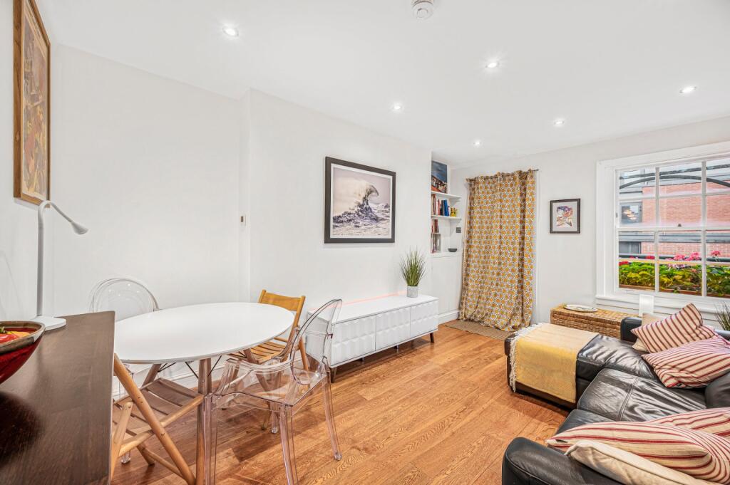 1 bed 1st Floor Flat for rent in Westminster. From Chestertons Estate Agents - Covent Garden Lettings 1 bed 1st Floor Flat for rent in Westminster. From Chestertons Estate Agents - Covent Garden Lettings