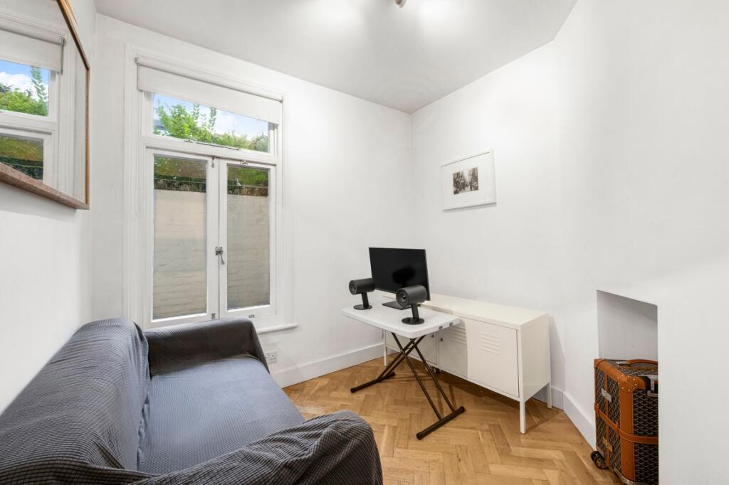 1 bed 1st Floor Flat for rent in London. From Chestertons Estate Agents - Covent Garden Lettings