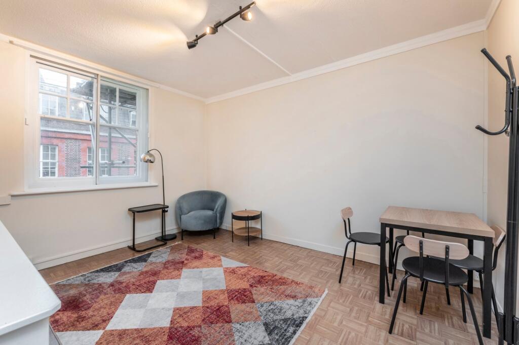 1 bed 1st Floor Flat for rent in Westminster. From Chestertons Estate Agents - Covent Garden Lettings 1 bed 1st Floor Flat for rent in Westminster. From Chestertons Estate Agents - Covent Garden Lettings
