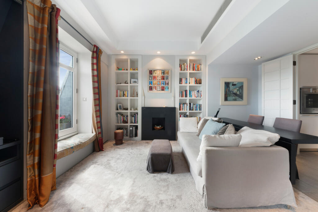 1 bed 1st Floor Flat for rent in Westminster. From Chestertons Estate Agents - Covent Garden Lettings