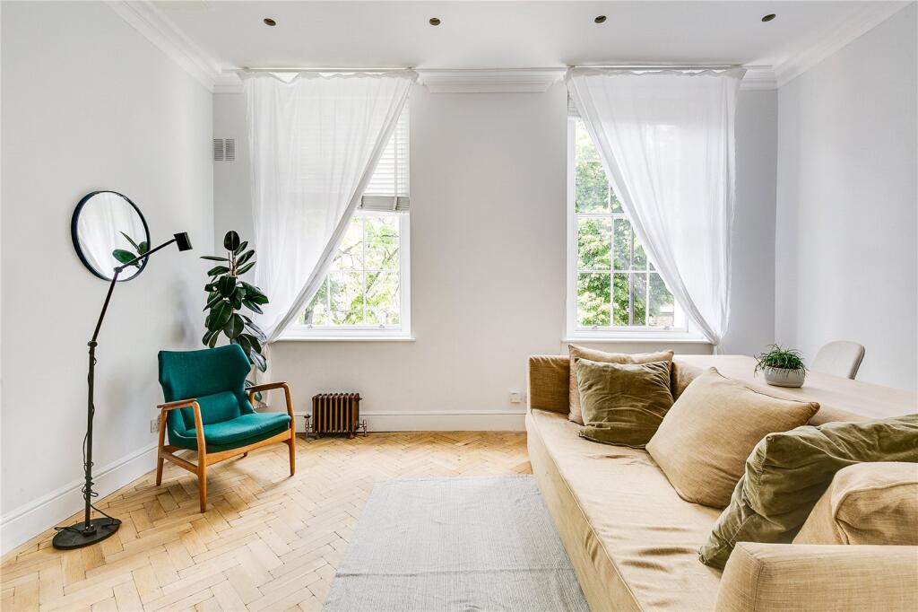 1 bed 1st Floor Flat for rent in Islington. From Chestertons Estate Agents - Covent Garden Lettings