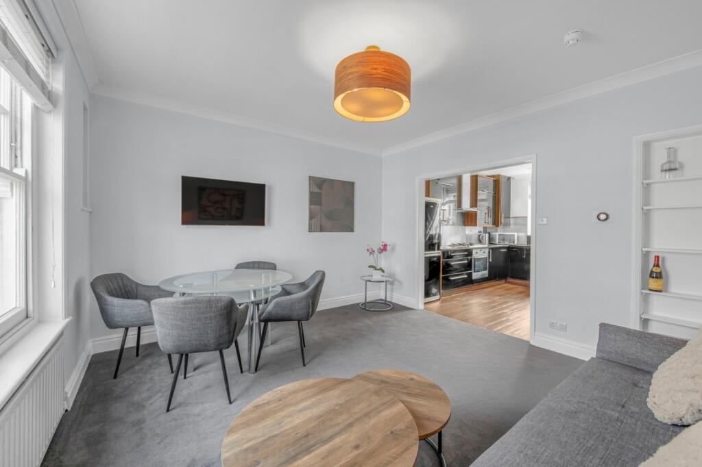 3 bed 1st Floor Flat for rent in Camden Town. From Chestertons Estate Agents - Covent Garden Lettings