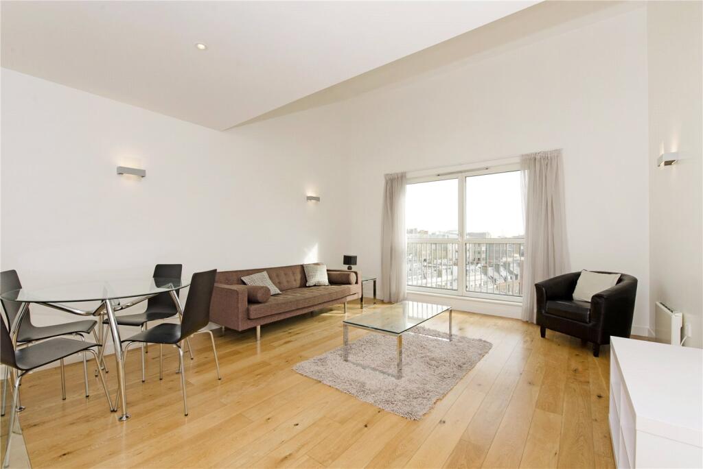 2 bed 1st Floor Flat for rent in Westminster. From Chestertons Estate Agents - Covent Garden Lettings