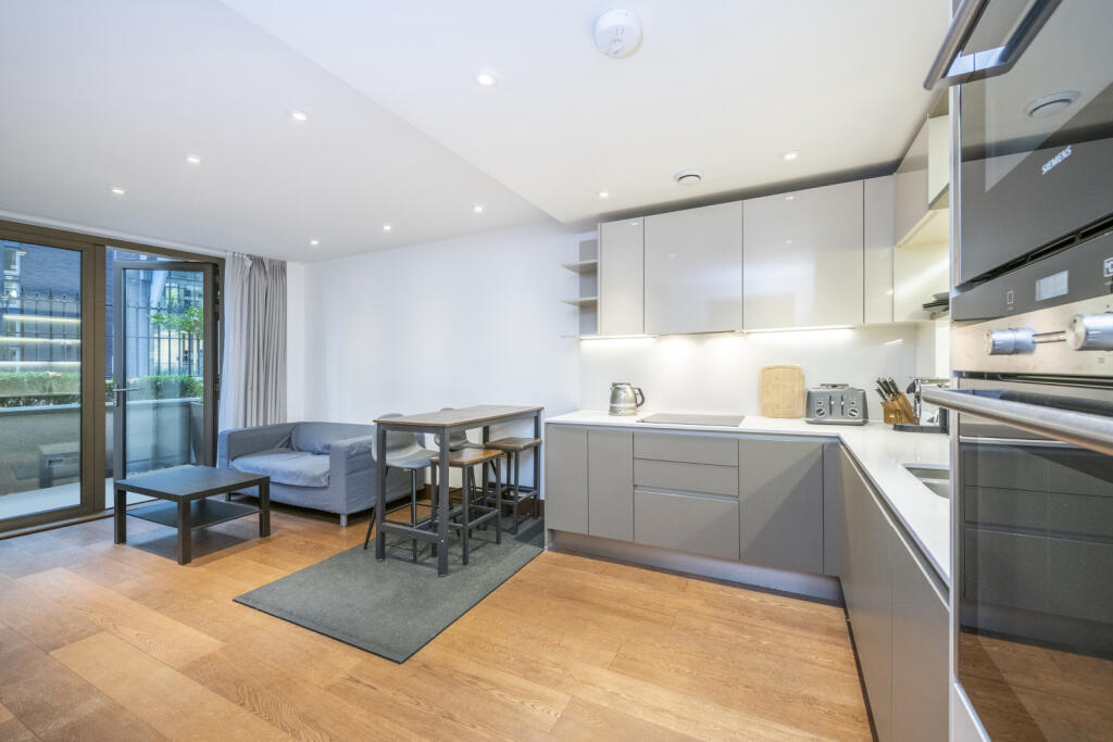 1 bed 1st Floor Flat for rent in London. From Chestertons Estate Agents - Covent Garden Lettings