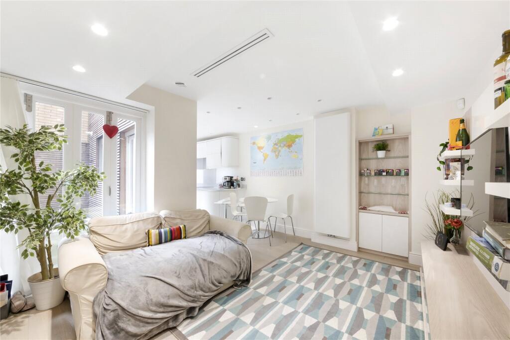 2 bed Mid Terraced House for rent in Islington. From Chestertons Estate Agents - Covent Garden Lettings 2 bed Mid Terraced House for rent in Islington. From Chestertons Estate Agents - Covent Garden Lettings