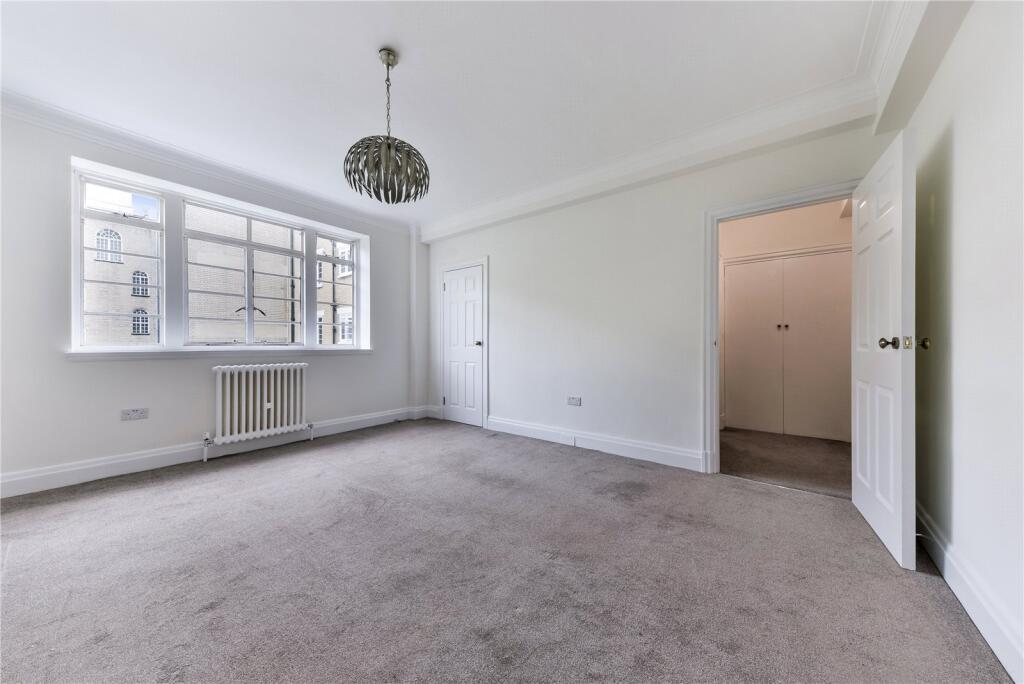 4 bed 1st Floor Flat for rent in Camden Town. From Chestertons Estate Agents - Covent Garden Lettings 4 bed 1st Floor Flat for rent in Camden Town. From Chestertons Estate Agents - Covent Garden Lettings