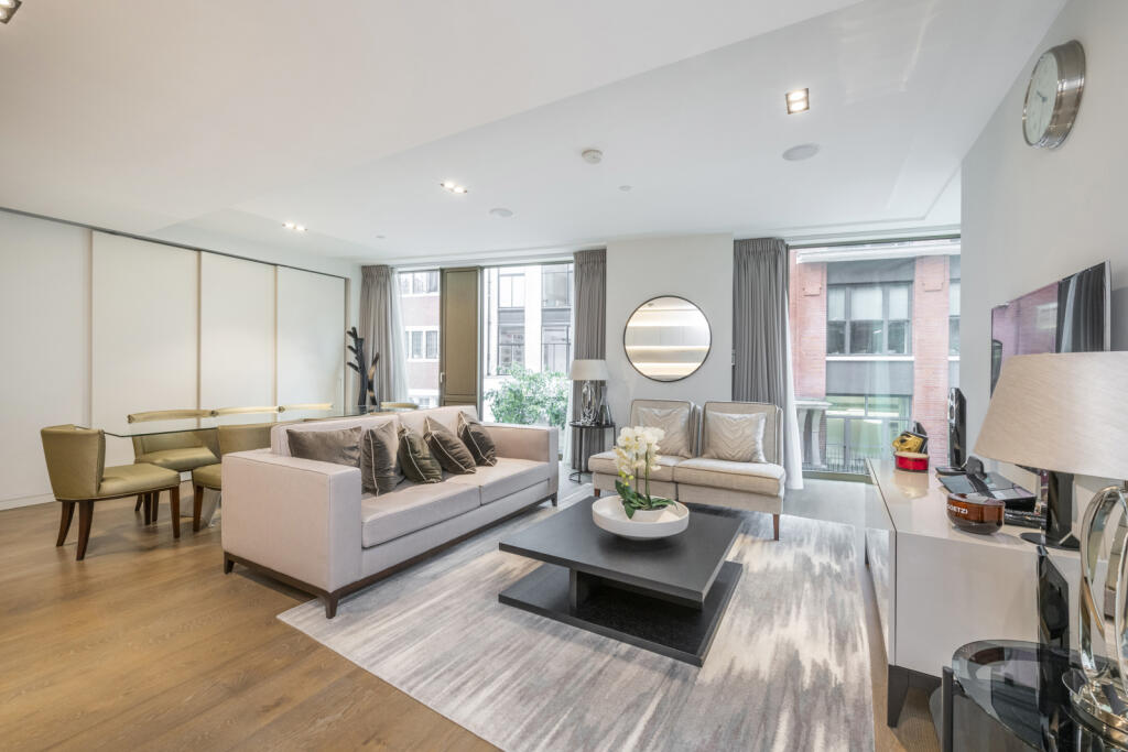 3 bed 1st Floor Flat for rent in Camden Town. From Chestertons Estate Agents - Covent Garden Lettings
