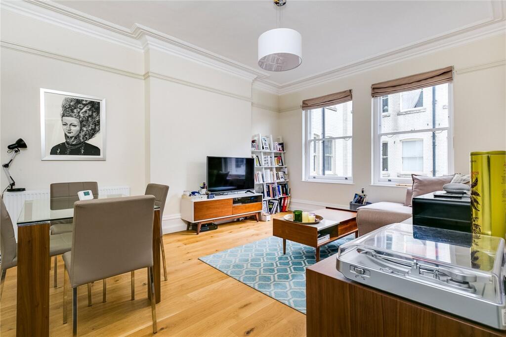1 bed 1st Floor Flat for rent in Westminster. From Chestertons Estate Agents - Covent Garden Lettings