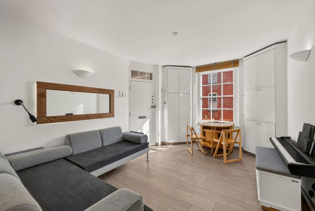 2 bed 1st Floor Flat for rent in Westminster. From Chestertons Estate Agents - Covent Garden Lettings